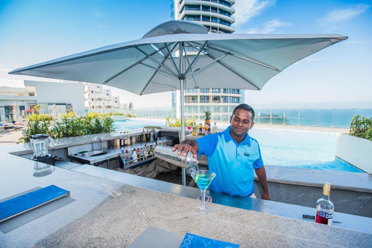 The Capital Pearls Hotel Durban Exterior photo The pool at the 101 Sky Bar