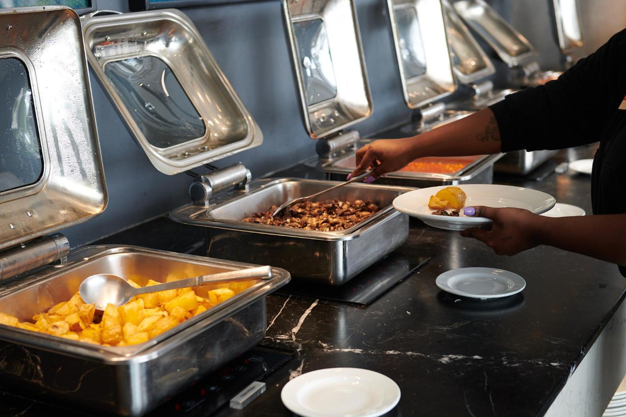 The Capital Pearls Hotel Durban Exterior photo A chafing dish